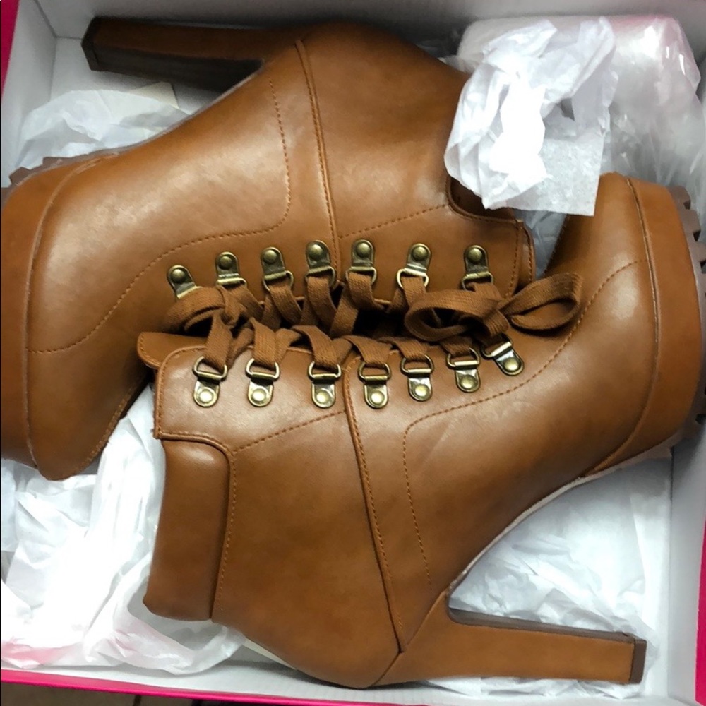 shoe dazzle heel booties